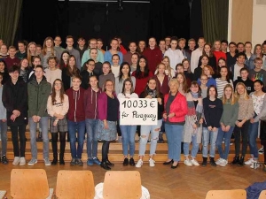 Kempener Gymnasium Thomaeum : Schüler sammeln 10.033 Euro für die Pro-Paraguay-Initiative